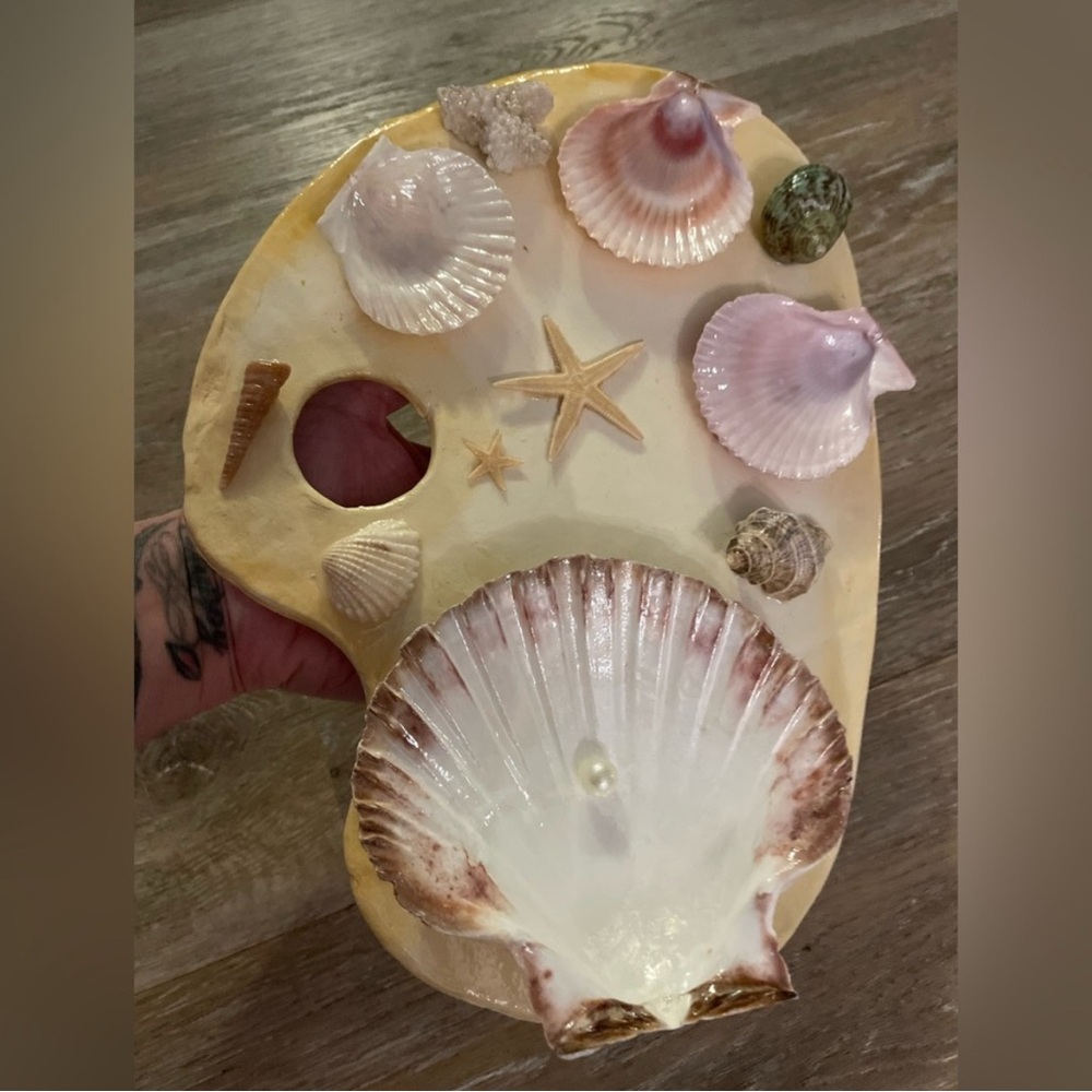 Mermaid Decorative SeaShell Palette